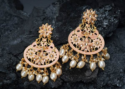 Beige Color Antique Kundan Earrings 02