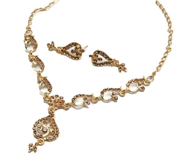 Elegant Alloy Golden Traditional Necklace Set 02