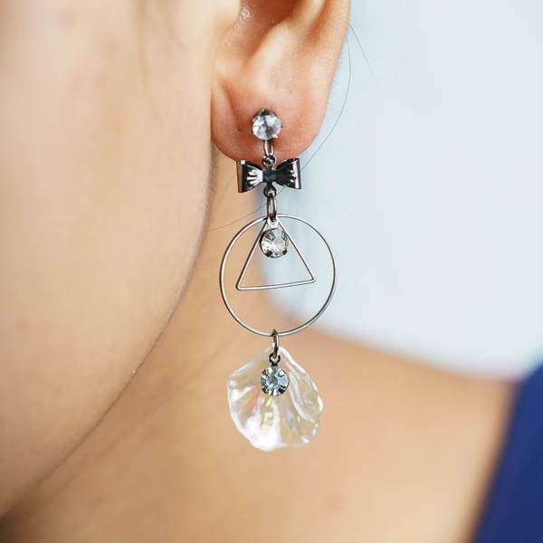 Black & White Color Light weight Stone Drop Earring for Women