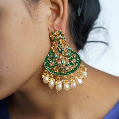 Green Color Antique Kundan Earrings