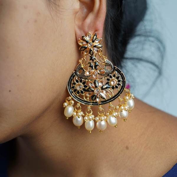 Black Color Antique Kundan Earrings