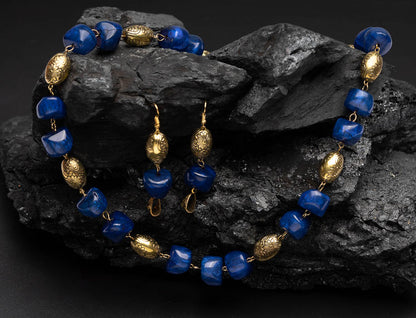 Elegant Gold-Plated Blue Pearl Necklace 02