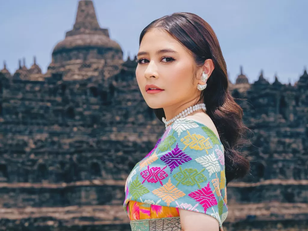 seleb terpopuler di Indonesia