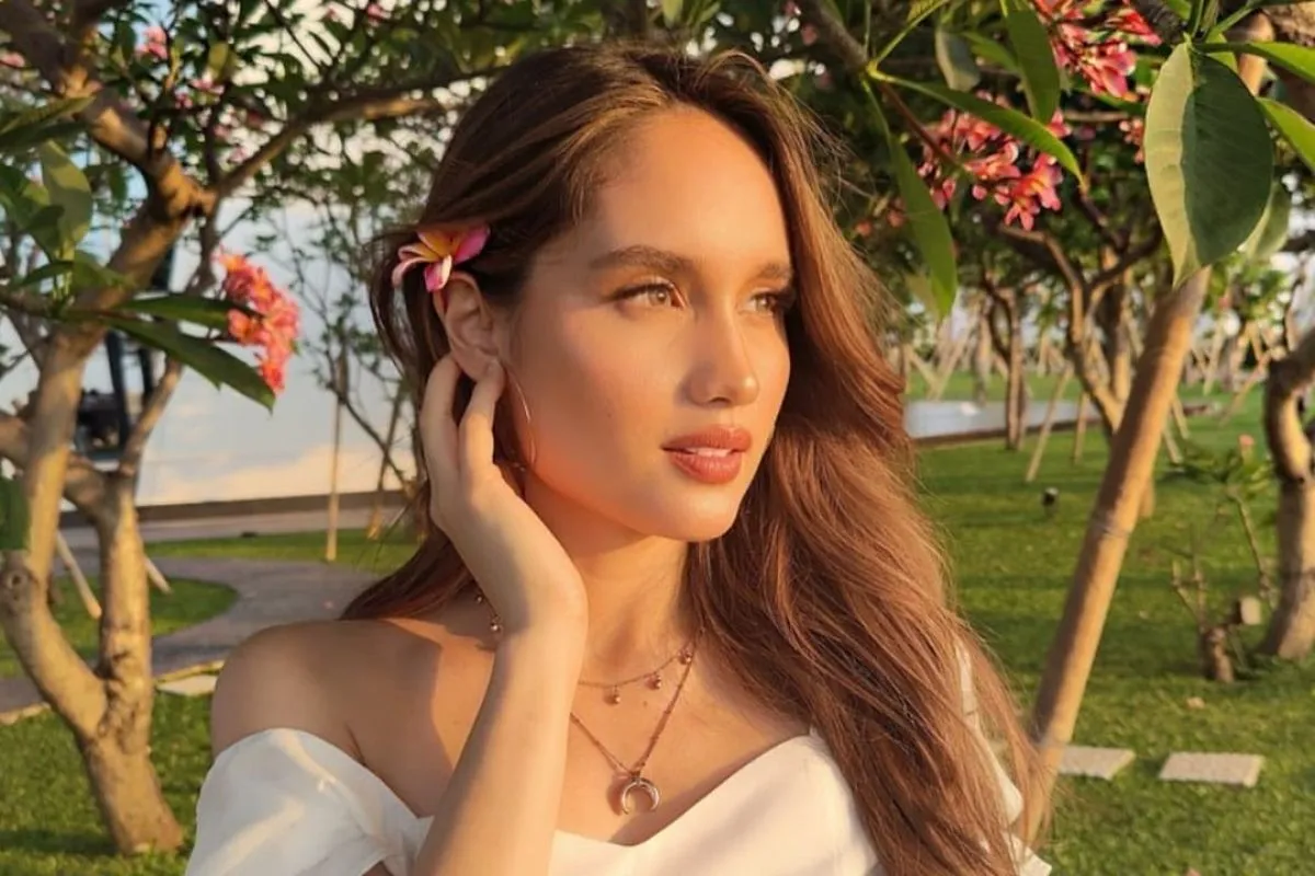 Cinta Laura
