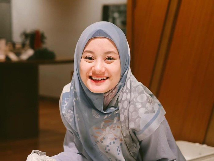 Dinda Hauw