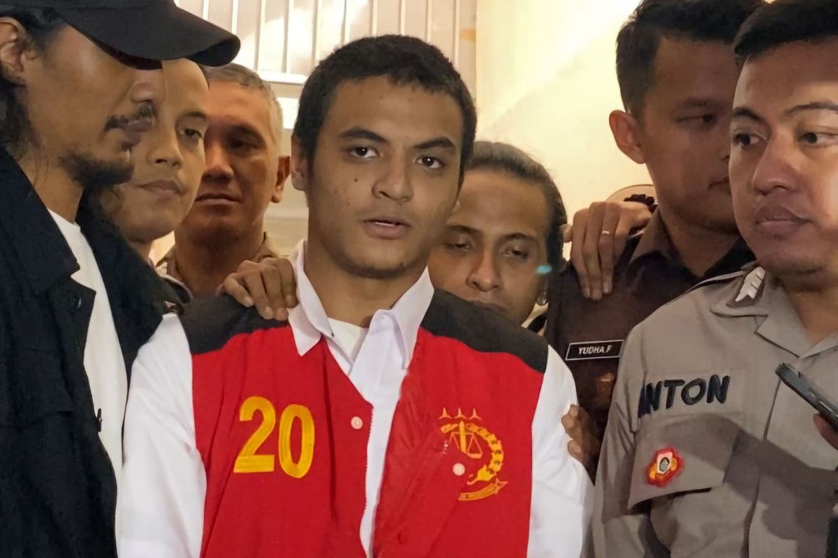 https://jewellerybaazar.com/vadel-badjideh-dipenjara-tapi-masih-bisa-nyengir-cerita-di-balik-senyum-yang-mengundang-tanda-tanya