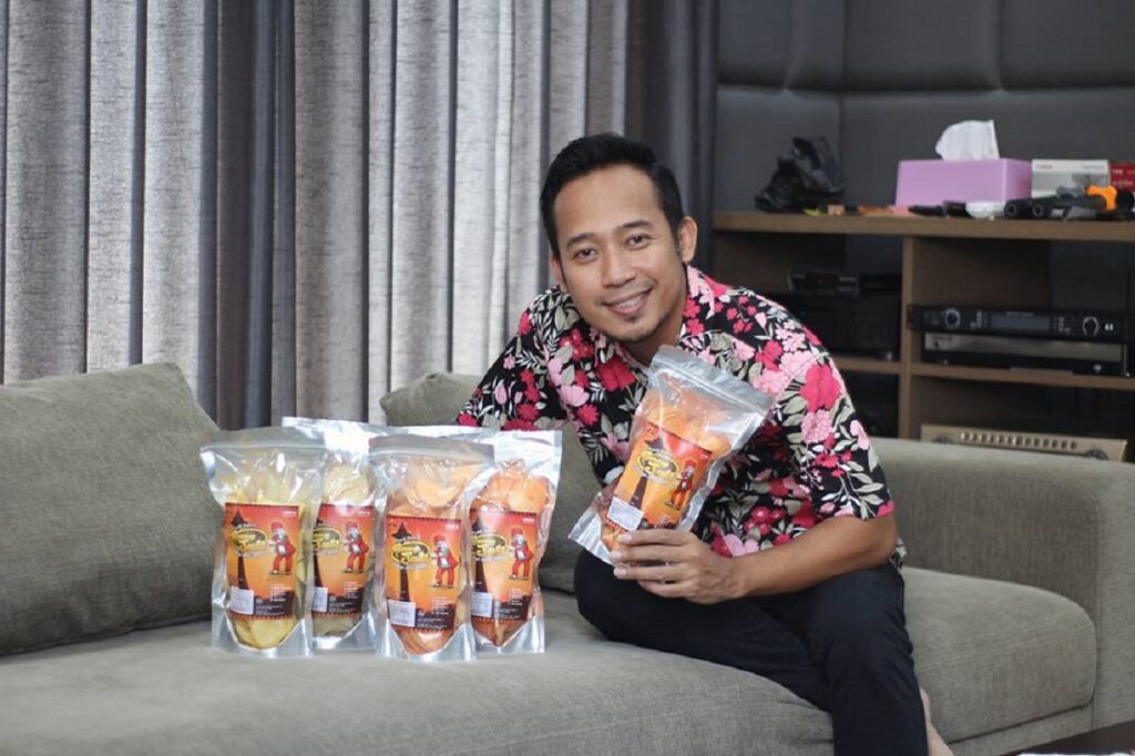 https://jewellerybaazar.com/profil-denny-cagur-dari-panggung-komedi-ke-senayan