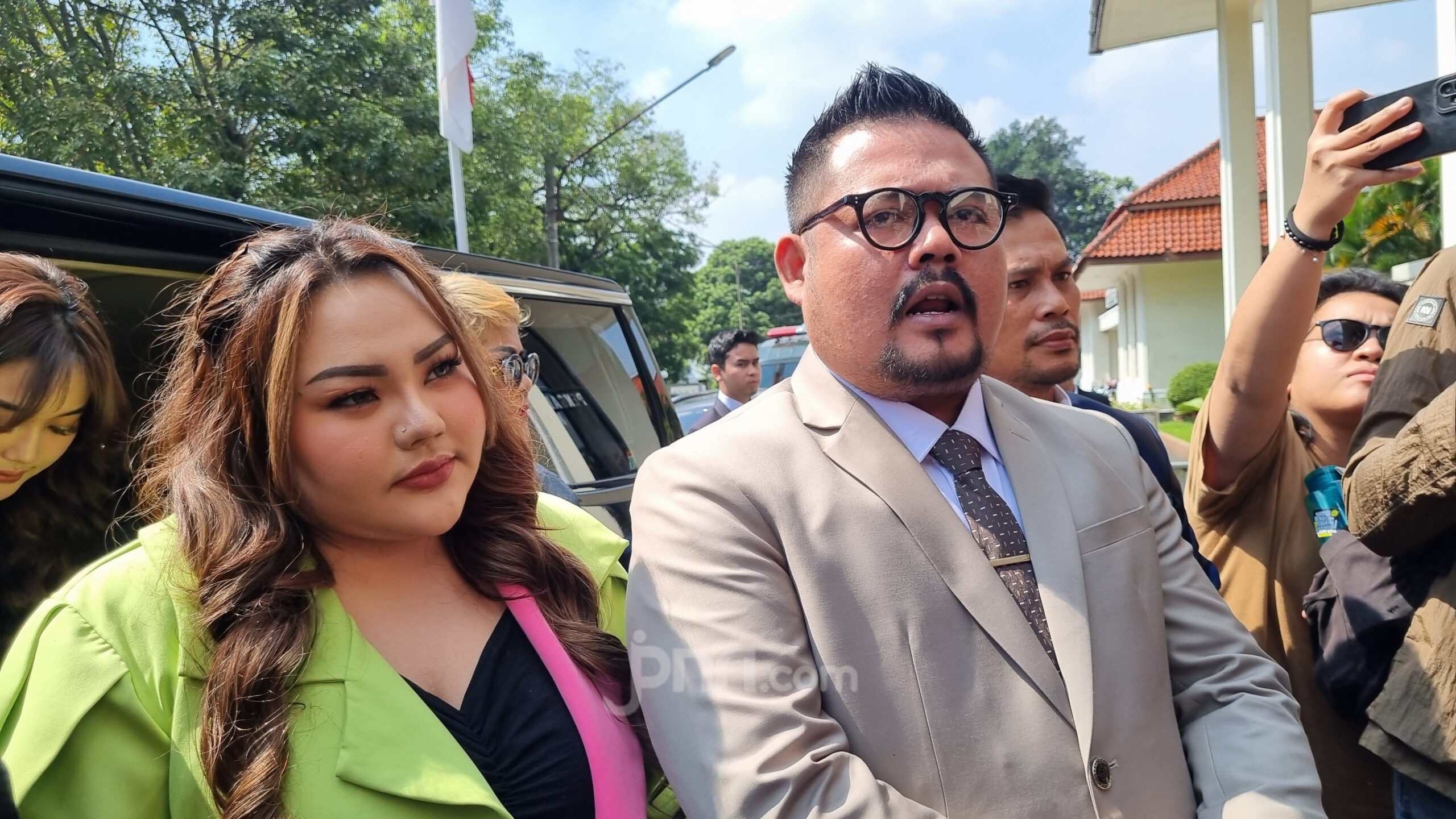 https://jewellerybaazar.com/siapa-sebenarnya-lina-mariana-sosok-misterius-yang-terseret-isu-panas-selingkuhan-ridwan-kamil
